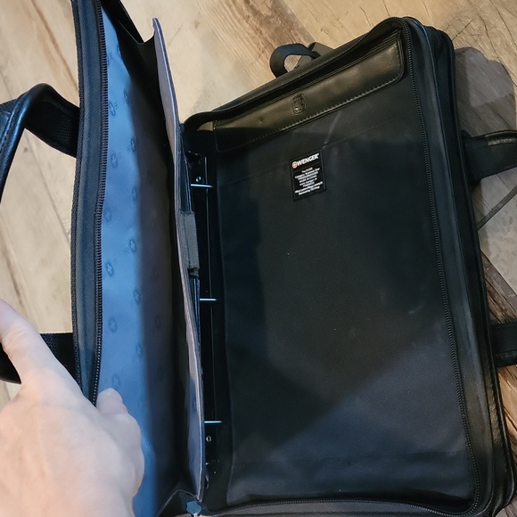 WENGER LAPTOP BAG - Picture 6 of 12